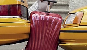 Dieser Business Trolley von Samsonite ist aus dem Material CURV gefertigt. Foto: koffer-direkt.de